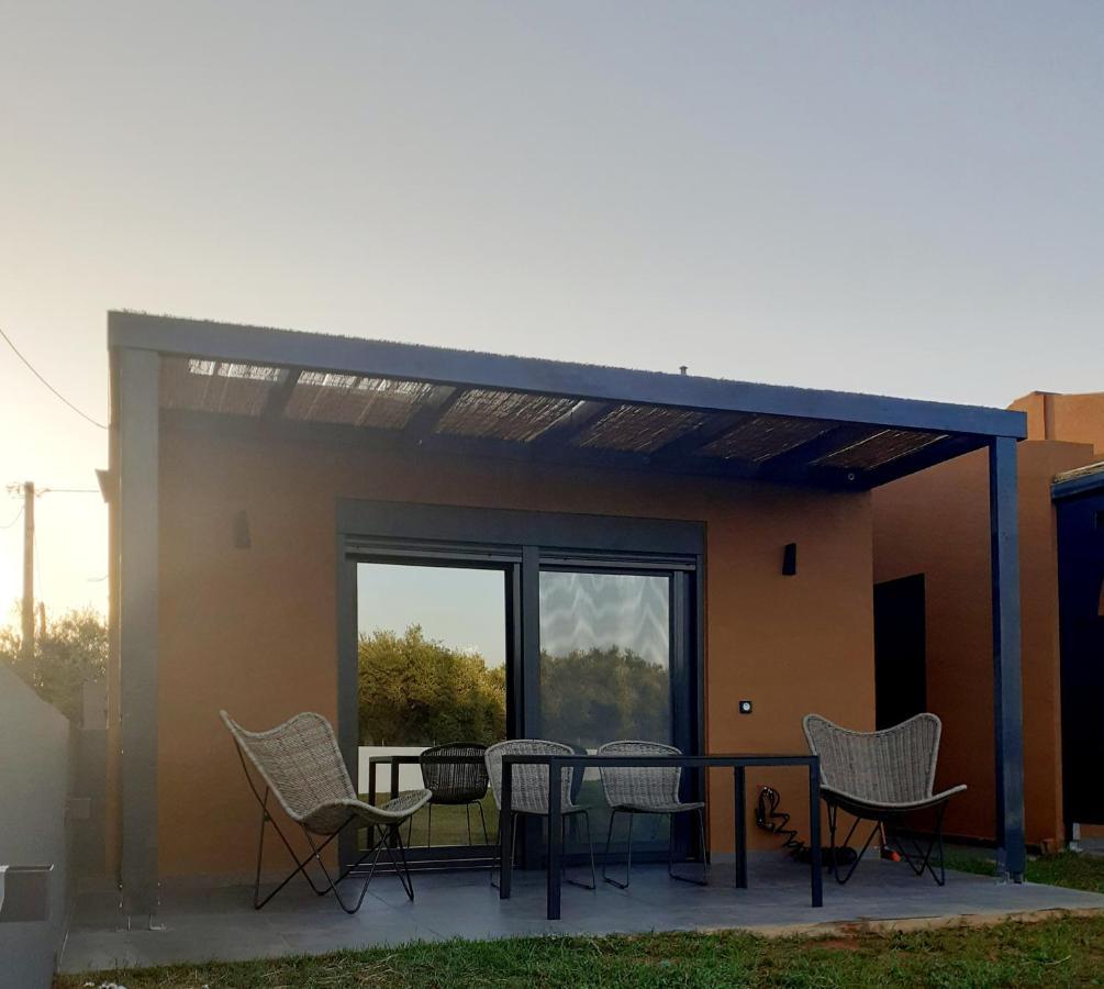 The Zen Point Detox Suites Marathopoli Exterior photo